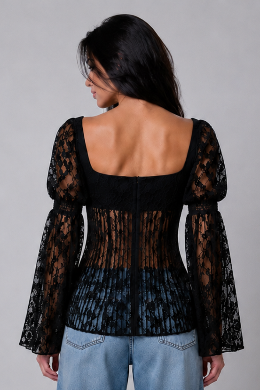 NOIRA LACE TOP